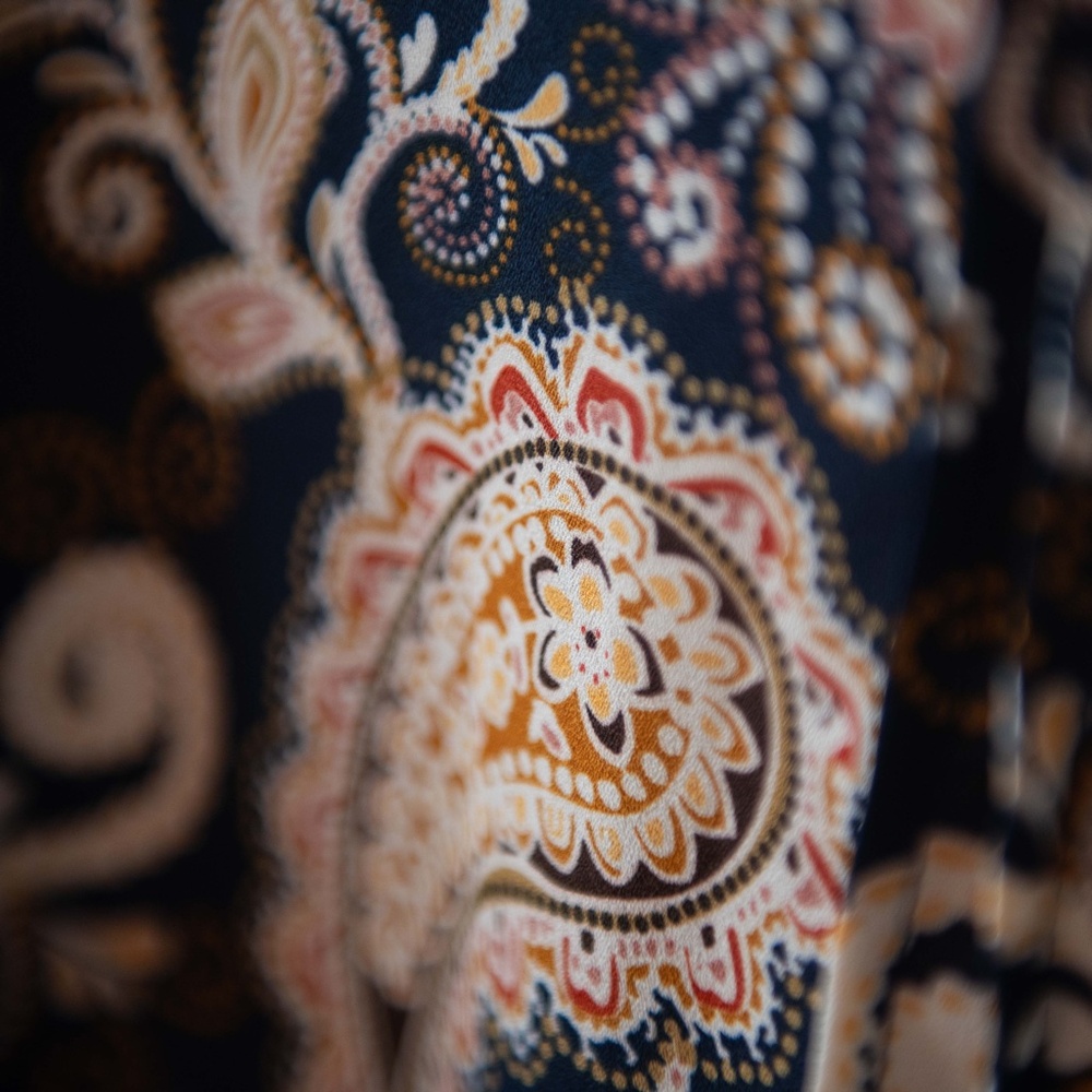 Vince Camuto Glasgow Paisley Flutter Sleeve Blouse - Picture 8 of 11